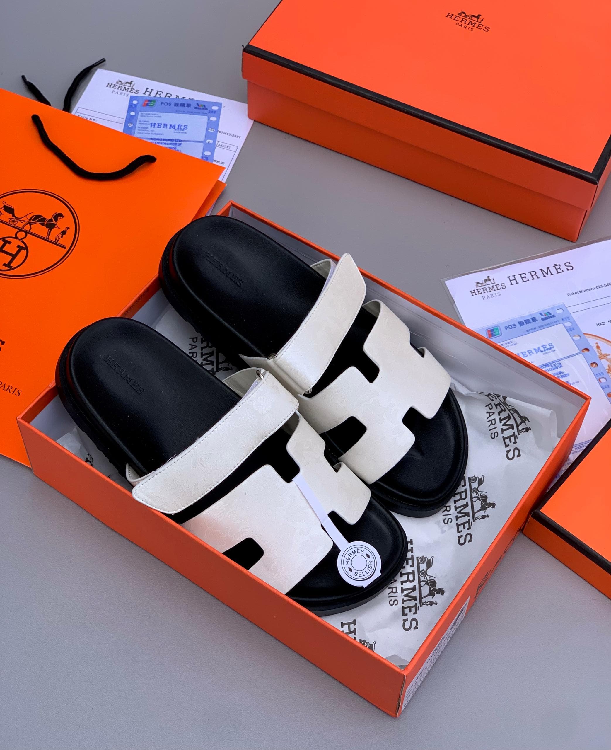 Signature H-Cut Luxury Slides